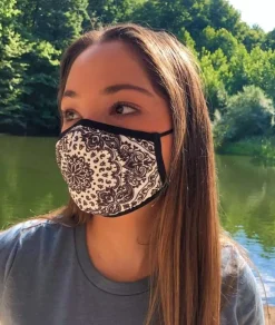 Women'S Ridiculously Soft Bandana Print 2-Layer Face Mask With Adjustable Ear Loops